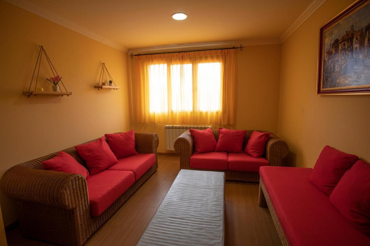 Alojamiento Turistico "El Torreon" Guest House Fresneda de la Sierra Bagian luar foto