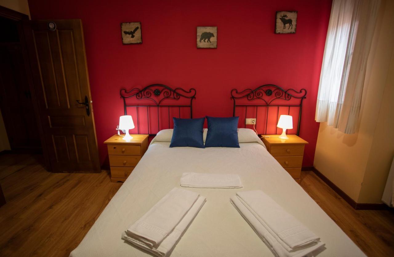 Alojamiento Turistico "El Torreon" Guest House Fresneda de la Sierra Bagian luar foto