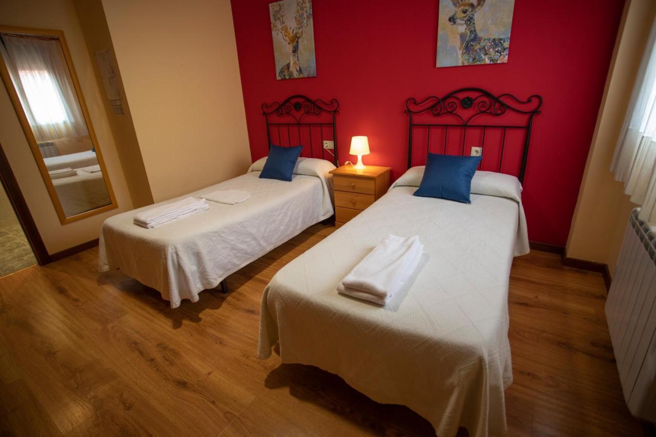 Alojamiento Turistico "El Torreon" Guest House Fresneda de la Sierra Bagian luar foto