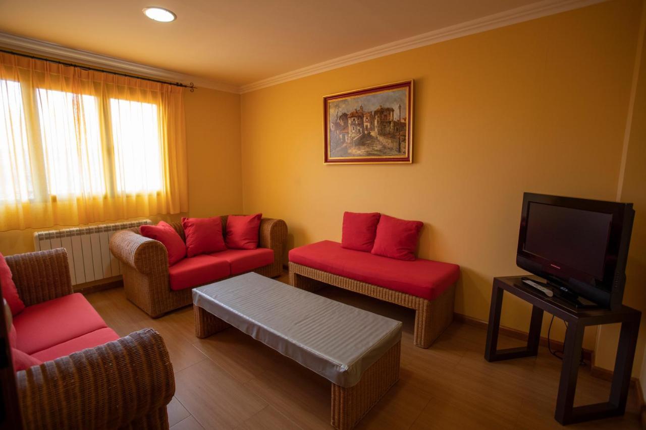 Alojamiento Turistico "El Torreon" Guest House Fresneda de la Sierra Bagian luar foto