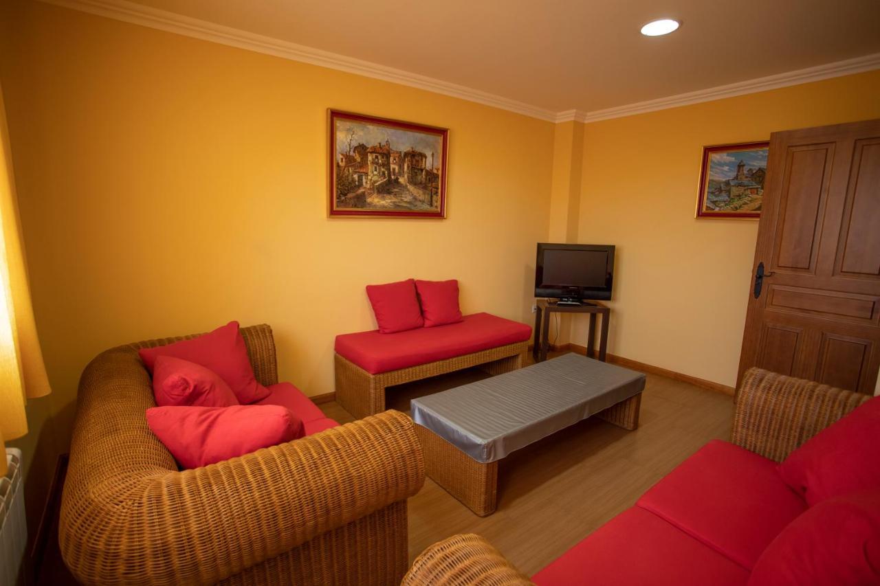 Alojamiento Turistico "El Torreon" Guest House Fresneda de la Sierra Bagian luar foto