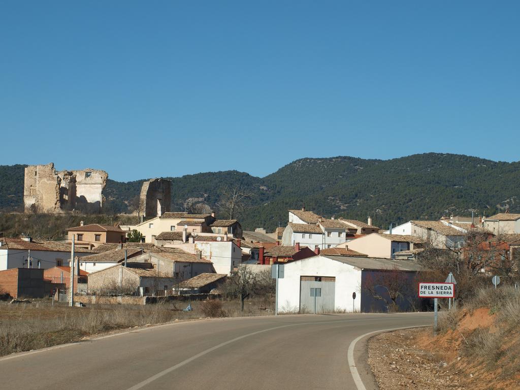 Alojamiento Turistico "El Torreon" Guest House Fresneda de la Sierra Bagian luar foto